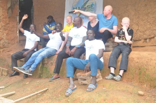 A-photo-Op-with-MW-volunteers-and-some-recipients-of-the-school-supplies-drive