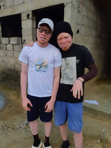 MW-volunteers-demonstrating-confidence