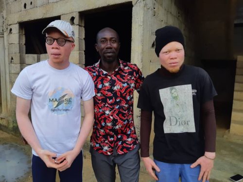 Masse-World-volunteers-in-Douala