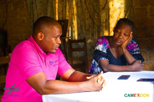 Thierry-Megnimo-explaining-the-purpose-of-his-visit-to-Merveille s-mother